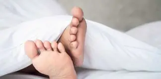 Huzursuz bacak sendromu belirtileri ve nedenleri neler? Huzursuz bacak sendromu