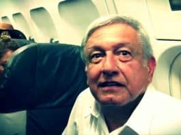 Meksika cumhurbaşkanı Andres Manuel Lopez Obrador, başkanlık uçağına binmenin 'utanç verici' olacağını söylüyor.