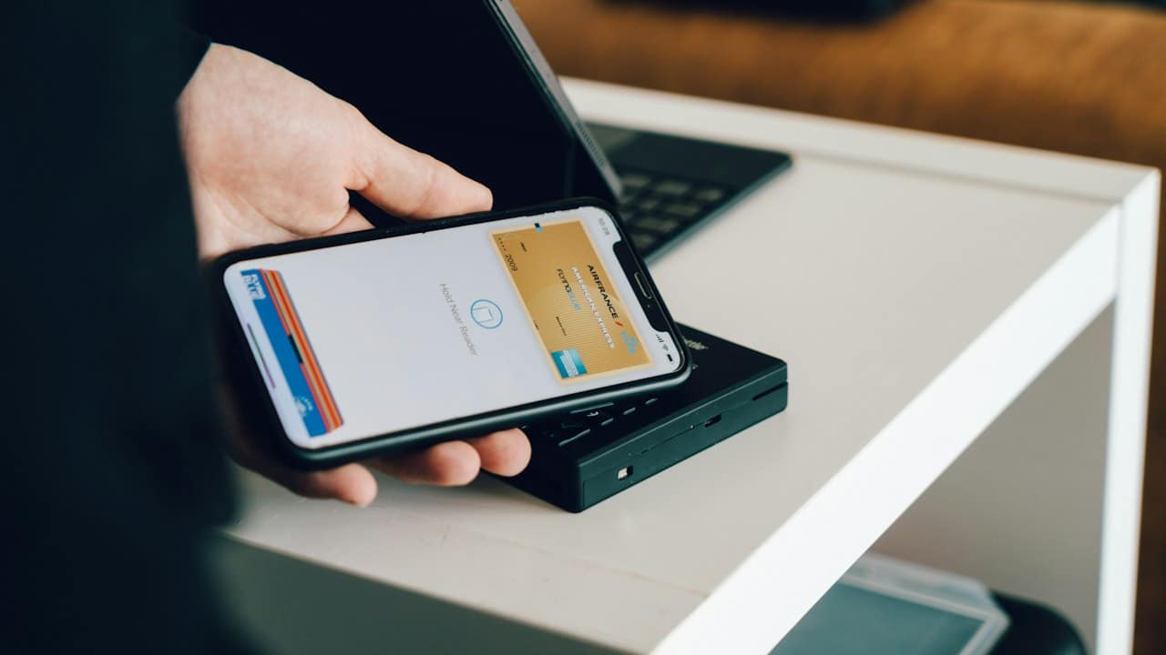Akıllı telefonla temassız ödeme