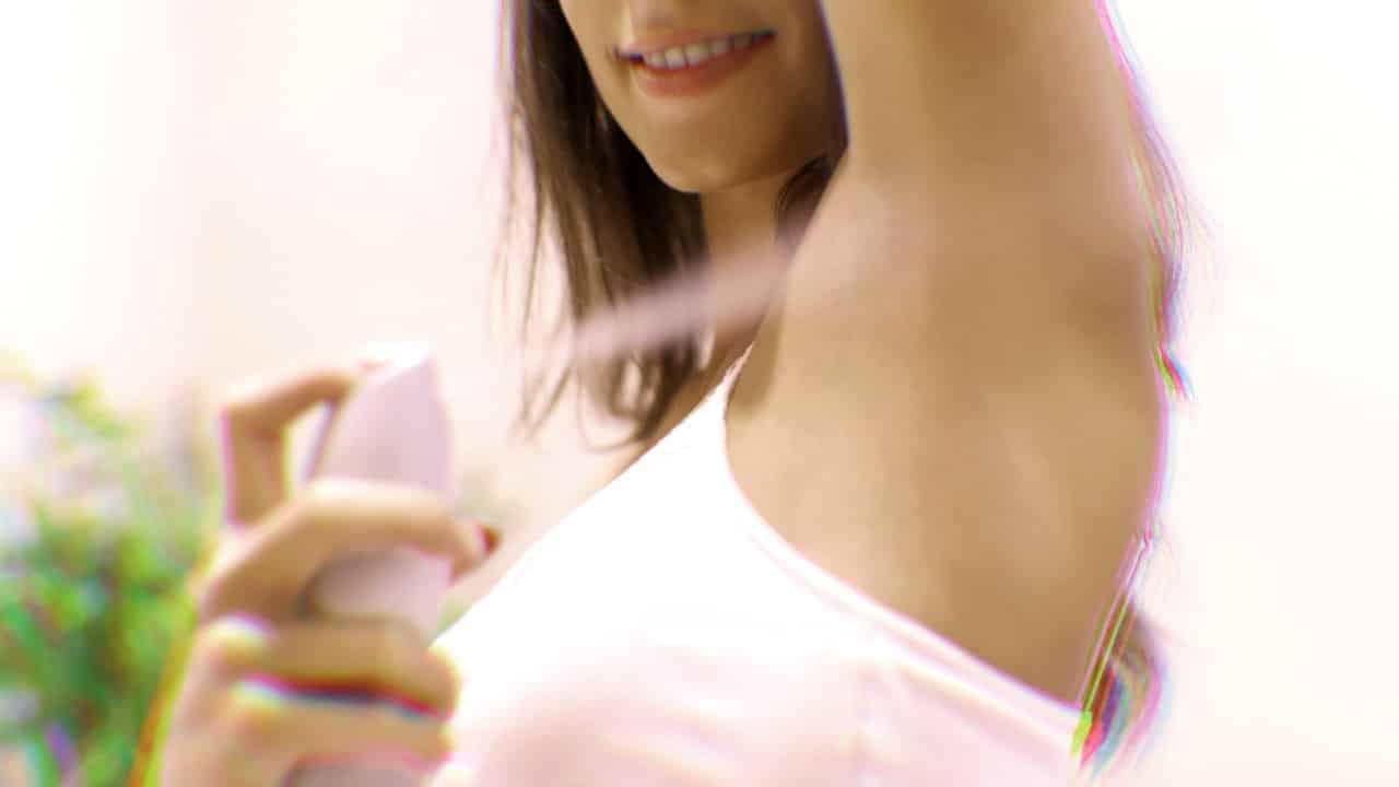 Koltuk altı deodorantta paraben meme kanserini artırıyor!