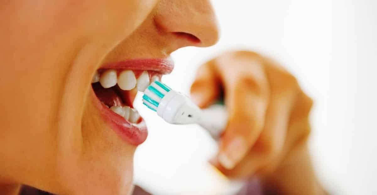 Ağız ve diş sağlığını bozan 6 hatalı alışkanlık nedir?