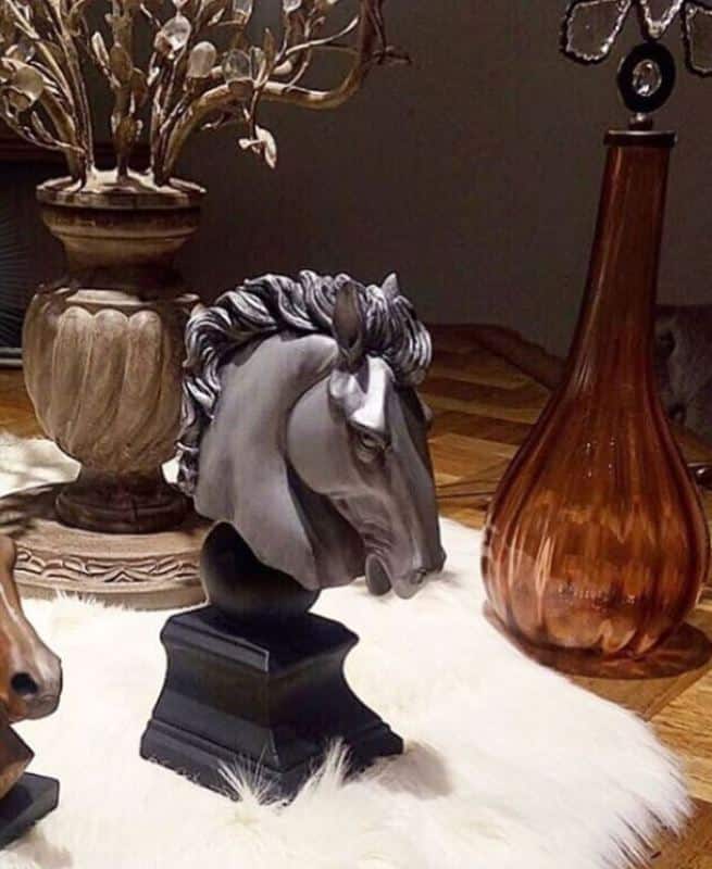 at kafası başı büstü heykel