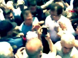 Ekrem İmamoğlu cami çıkışında provokasyon girişimi