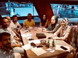 AK Gençlik lüks yatta toplantı yapıp paylaştı, tepki gelince sildi