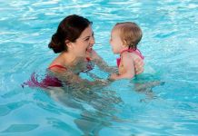 Çocuklarda su korkusu nedenleri neler? Ne yapılmalı? Çocuklarda su korkusu nedenleri: Anne babalar bu uyarılara dikkat!