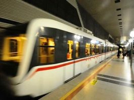 İBB: İki gecede 35 binden fazla kişi gece metrosunu kullandı