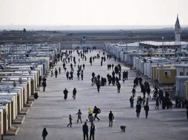 Türkiyedeki Suriyelilerin sadece 1,7 si kamplarda kalıyor