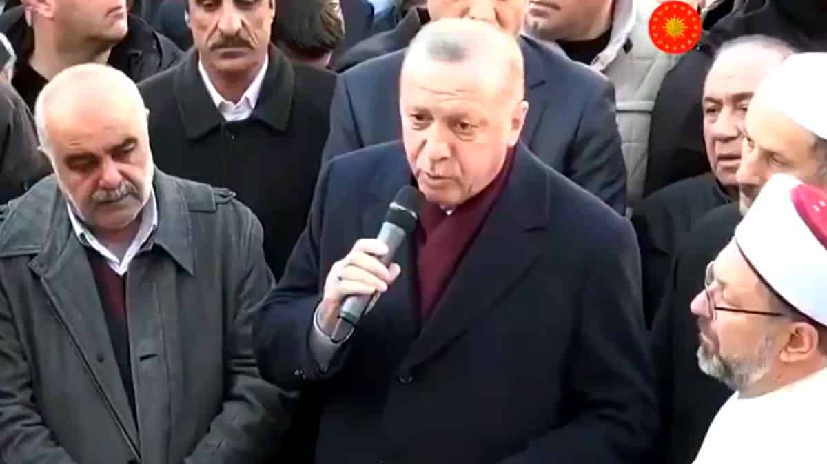 Erdoğan: Deprem olaylarında teslimiyetin en güzelini veriyoruz