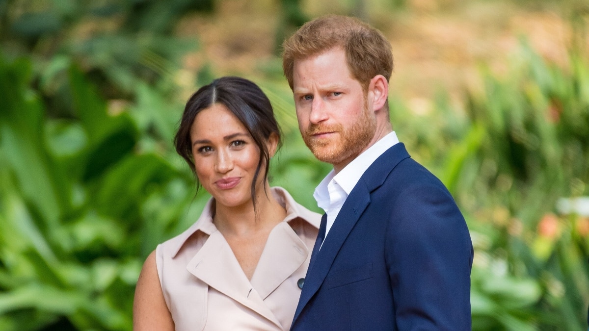 Prens Harry ve eşi Meghan kraliyet ailesinden çekildi!