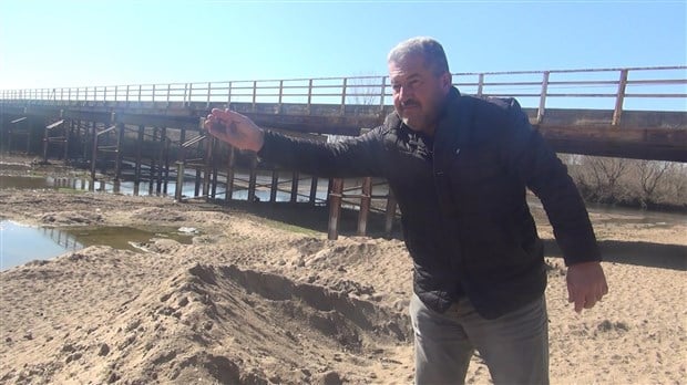 Edirne Tunca nehrinde kuraklık: Yazın bu kadar kurumuyordu!