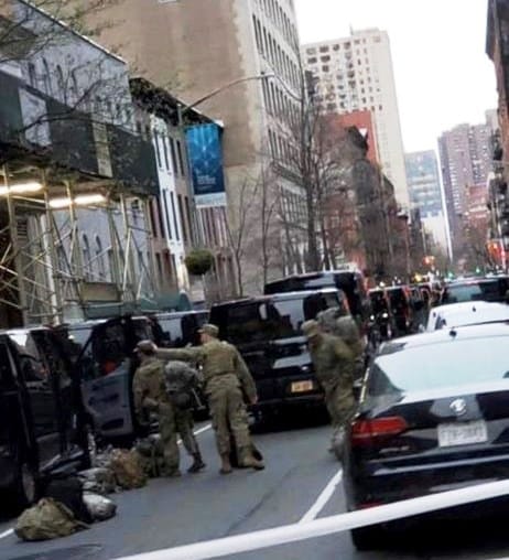 ABD ordusu New York'ta sokağa indi!