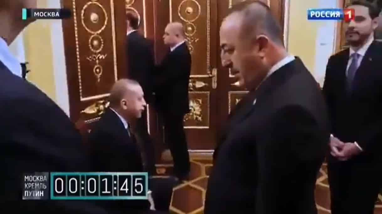 Putin in Erdoğan ve Türk heyetini bekletme görüntüleri tepki çekti