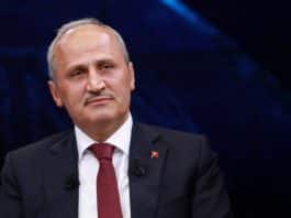 Ulaştırma Bakanı Cahit Turhan neden görevden alındı?