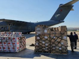 Türkiye gönderdiği sağlık malzemeleri Somali ye ulaştı