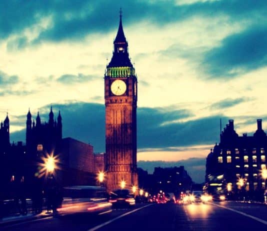 ingiltere sokağa çıkma yasağı