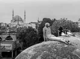 Timurtaş Onan yeni fotoğraf kitabı: İstanbul Bir Garip Şehir