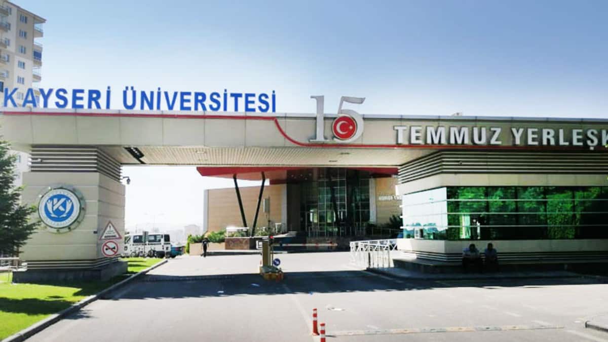 Kayseri Üniversitesi Rektörü için biri 4X4 olmak üzere iki araç kiralandı