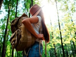 Yalnız tatile çıkmak