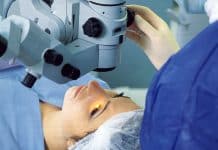 Gözde sinek uçuşması