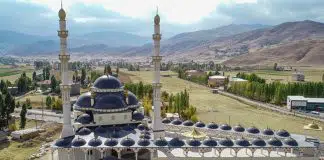26 bin nüfuslu ilçeye 3 bin 700 kişilik cami yapıldı hasköy cami