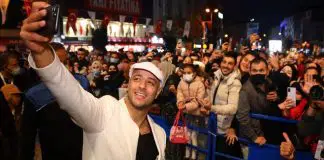 AKP’li belediyeden sığınmacılara moral konseri: Lübnanlı sanatçı getirildi! sığınmacılara moral konseri