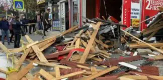 İstanbul’da fırtına: Çocuğunu korumak isteyen anne yaşamını yitirdi esenyurt