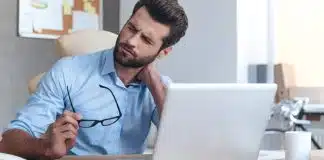 Duruş bozukluğuna karşı 6 uyarı: Kambur olabilirsiniz! Duruş bozukluğu