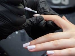 Kalıcı oje tırnak