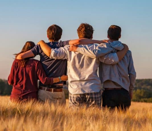 Karşılık beklemeden