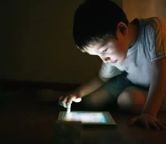 Çocuklarda ekran bağımlılığı