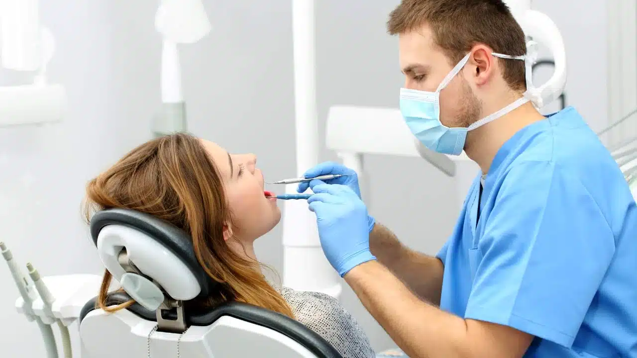 diş kaybı implant gerektirir mi