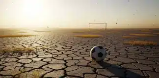 "Pitches in Peril" raporuna göre futbol ve iklim değişikliği, 2026 Dünya Kupası'nda oynanamaz sıcaklık riski yaratıyor.