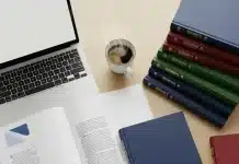 Öğrenci Bilgi Sistemi (OBS) üzerinden yönetilen tez süreci ve öğrenciler için tez yazdırma gibi profesyonel destek seçenekleri.