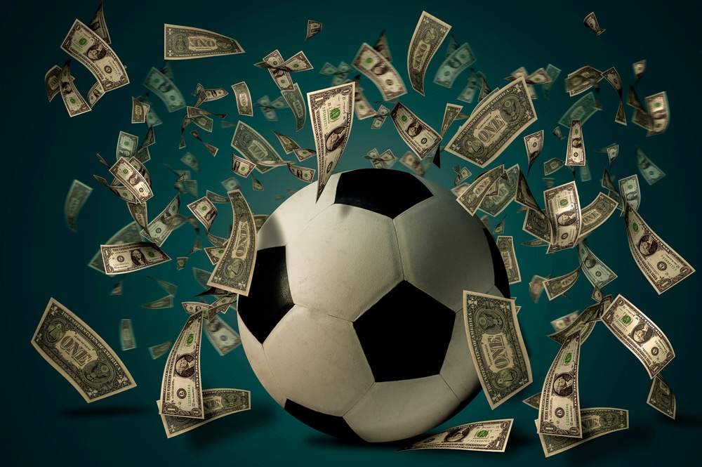Futbolda transfer harcamaları, 2025 yaz transferleri ve FIFA 2025 Yaz Transfer Raporu ile Finansal Sürdürülebilirlik dengesi.