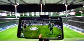 Futbolu 5G deneyimlemek: 5G teknolojisi ile canlı yayın devrimi ve anlık oyuncu performansı analizi.
