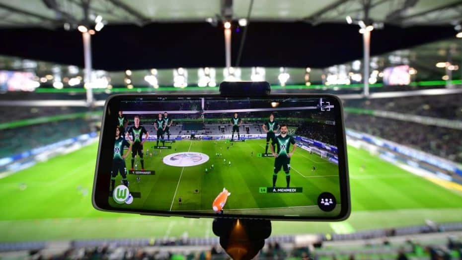 Futbolu 5G deneyimlemek: 5G teknolojisi ile canlı yayın devrimi ve anlık oyuncu performansı analizi.