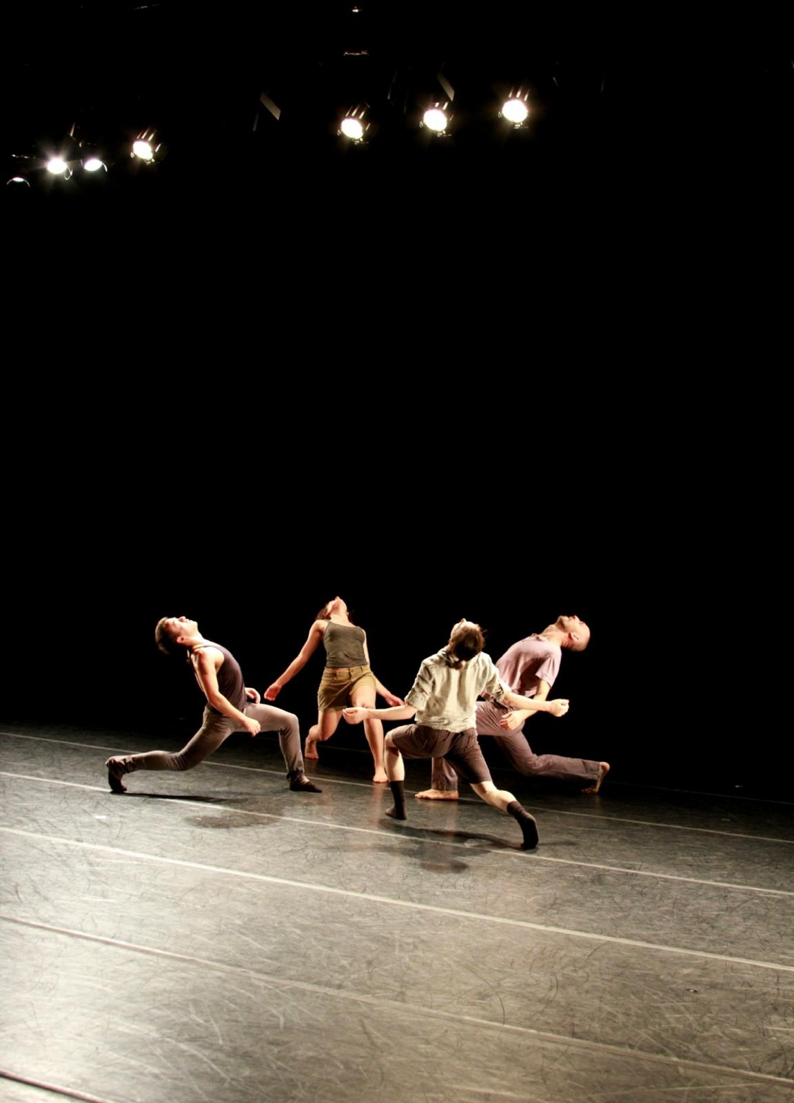 Lindsey Richter, Alexander Dones, Chad Van Ramshorst and Korhan Başaran in ''I am Korhan, this is my Dance'' 2011 photo by Ali Sarıkaya