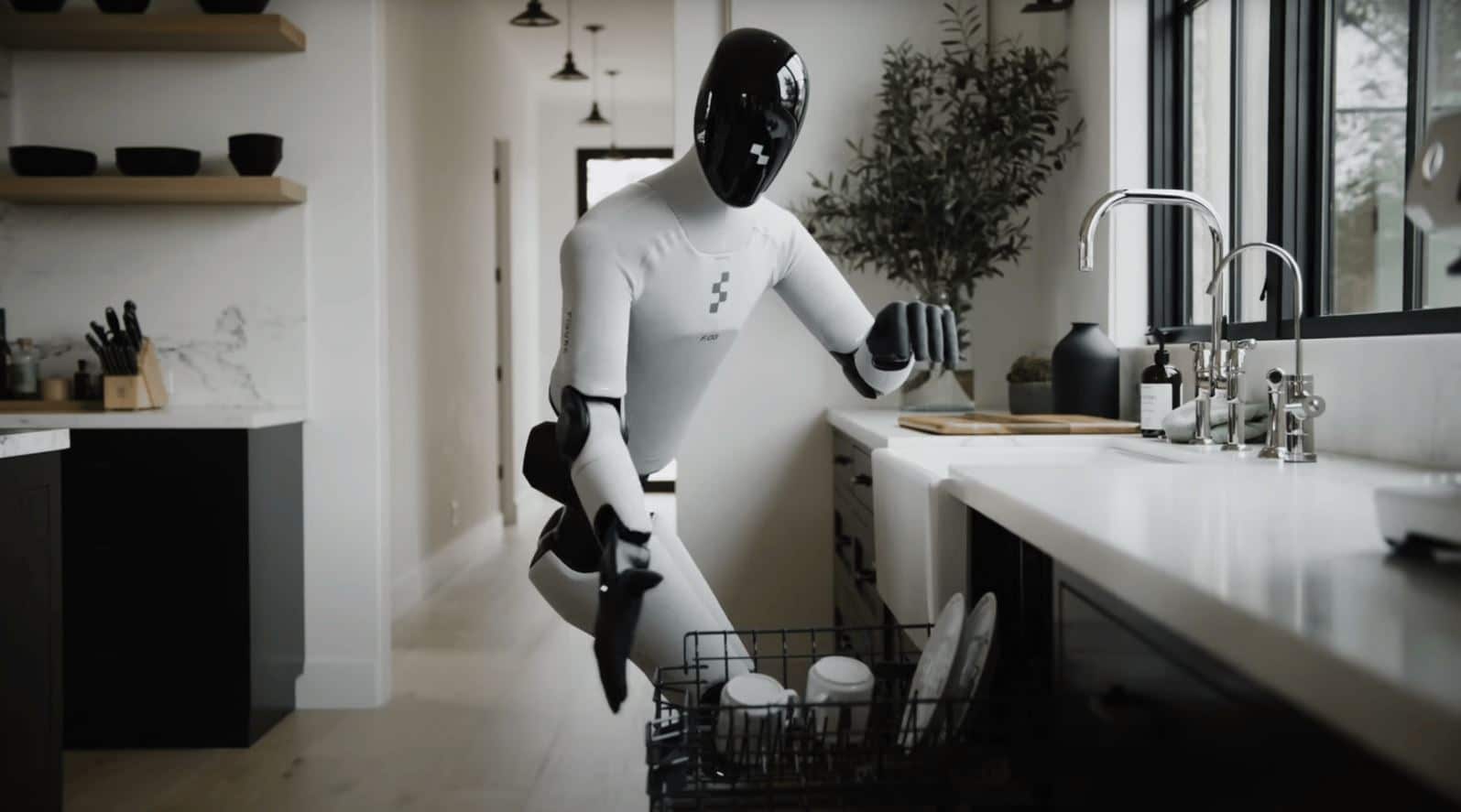Figure 03 insansı robotu, Nintendo Switch 2 ve yapay zeka destekli diğer buluşlar ile robotik ve uydu interneti.