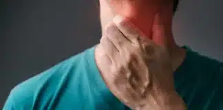 Geçmeyen ses kısıklığı ve gırtlak kanseri belirtileri: Sigara ve alkol kullanımı ile HPV riskine karşı KBB muayenesi.