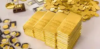 Gram altın fiyatı rekora doymuyor: Uzmanlardan 8000-9000 TL tahmini! Gram altın fiyatı rekor kırarken, ons altın grafikleri ve güvenli liman olarak görülen altın külçeleri.