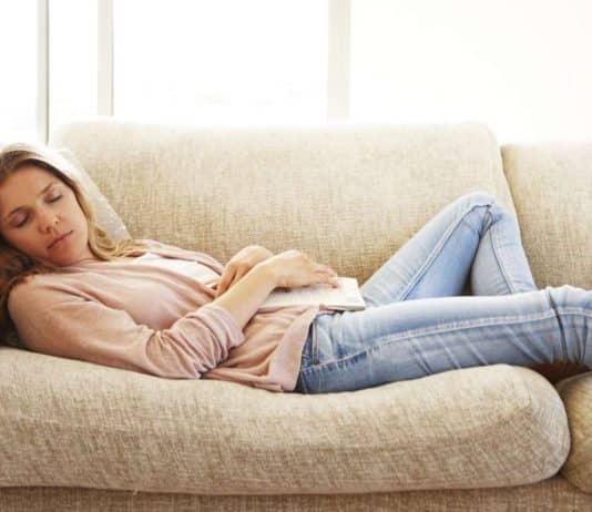 Prediyabet belirtileri: Yemek sonrası uyku basması, tatlı krizleri ve insülin direnci ile mücadele.