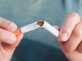 Sigarayı bırakma: Sigaranın zararları, nikotin bağımlılığı ve sigarayı bırakma yöntemleri üzerine bir konsept.