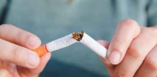 Sigarayı bırakma: Sigaranın zararları, nikotin bağımlılığı ve sigarayı bırakma yöntemleri üzerine bir konsept.