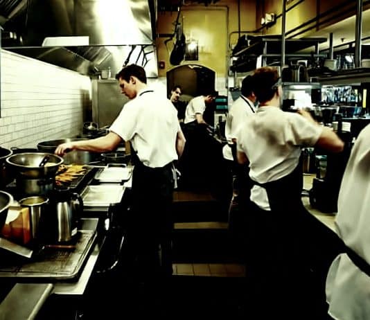 İstanbul'da gıda güvenliği için yeni kararlar kapsamında 24 saat kesintisiz kayıt, satılan numunelerin 72 saat korunması zorunluluğu