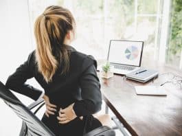 Bel ve boyun fıtığı neden olur? Bel fıtığı belirtileri, boyun fıtığı belirtileri ve doğru duruş teknikleri hakkında uzman tavsiyeleri.