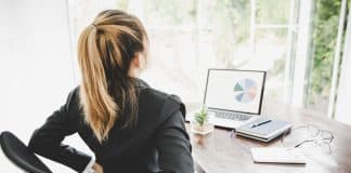 Bel ve boyun fıtığı neden olur? Bel fıtığı belirtileri, boyun fıtığı belirtileri ve doğru duruş teknikleri hakkında uzman tavsiyeleri.