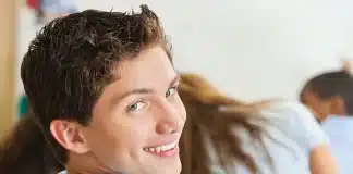 Ergenlik dönemi ve ergenlik çağının özellikleri hakkında, ergenlerle etkili iletişim kurmanın ve duygusal zeka gelişiminin önemi.