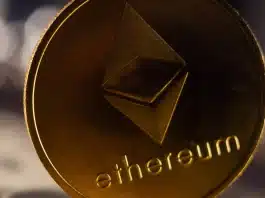 Ethereum fiyatını etkileyen faktörler: Deflasyonist yapı (The Merge, EIP-1559) ve DeFi ile NFT'lerin talebi.