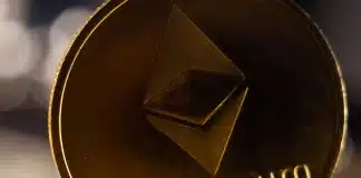 Ethereum fiyatını etkileyen faktörler: Deflasyonist yapı (The Merge, EIP-1559) ve DeFi ile NFT'lerin talebi.