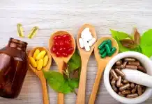 Gıda takviyesi kullanımı: Kişiselleştirilmiş takviye, proaktif sağlık ve bağışıklık sistemi desteği üzerine bir konsept.